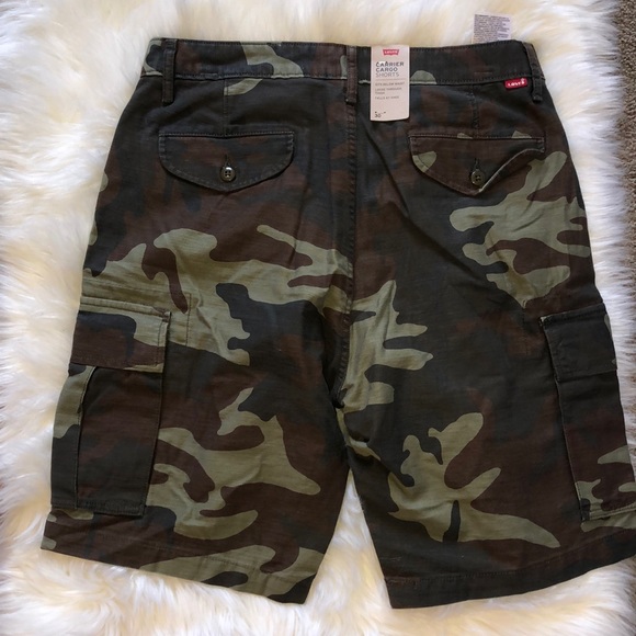 Men’s Levi’s carrier cargo shorts - Picture 4 of 9